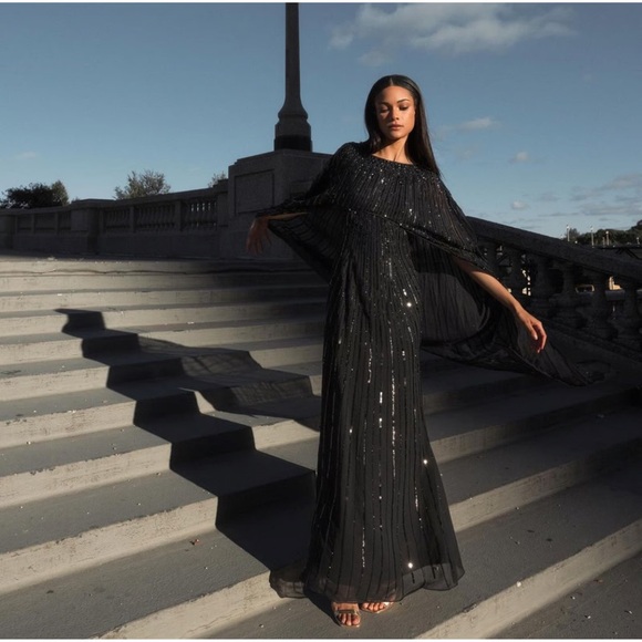 MacDuggal Black Embellished Beaded Column Cape Gown size 18 - Picture 4 of 15